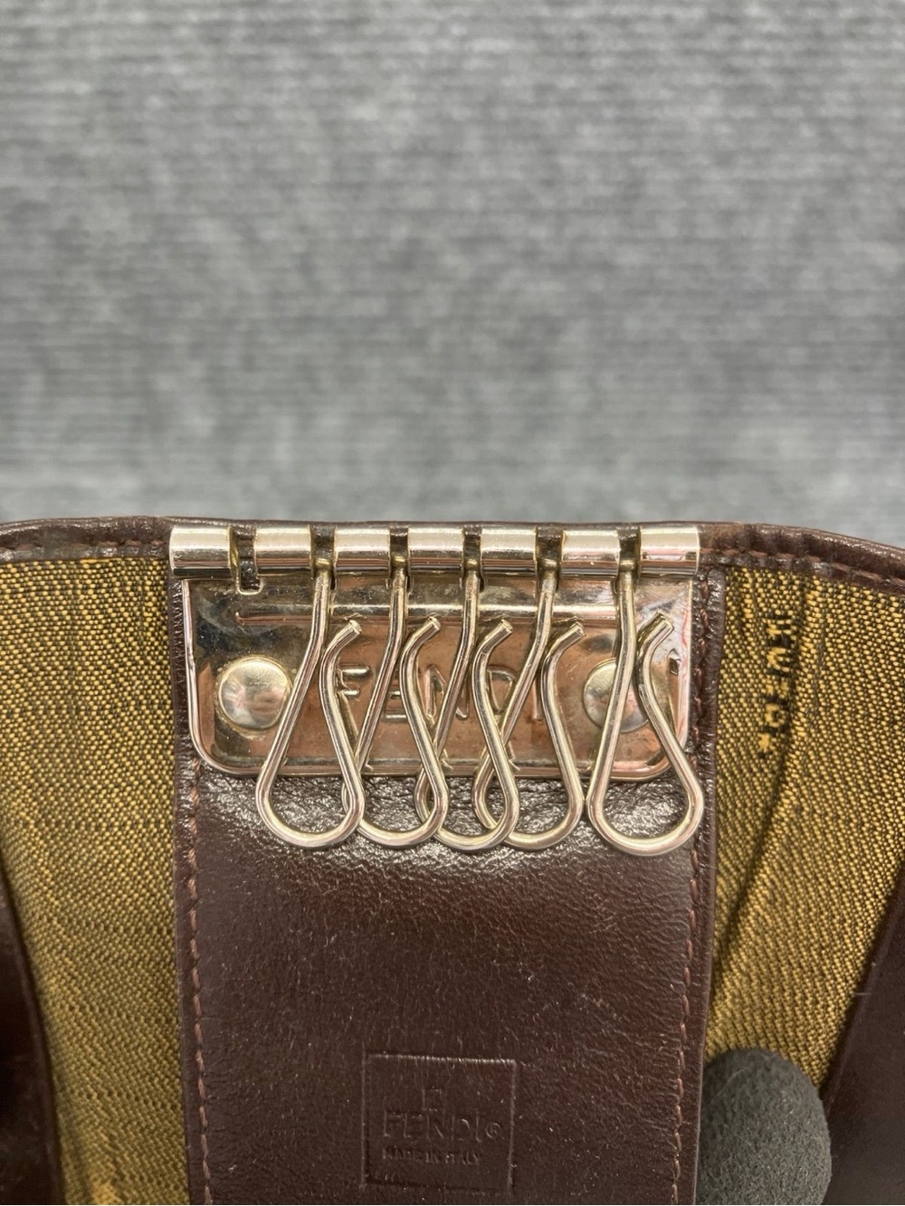 Fendi Zucca Canvas 6 Hook Key Case Brown Tobacco Leather Made in Italy - Picture 8 of 12